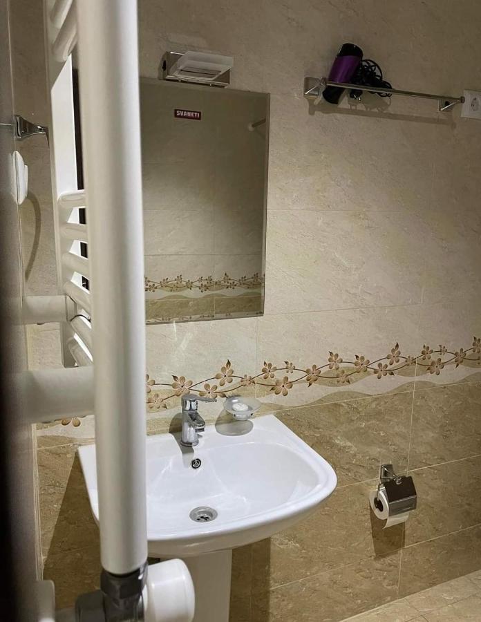 Hotel White Mountains • Თეთრი Მთები Mestia Eksteriør bilde